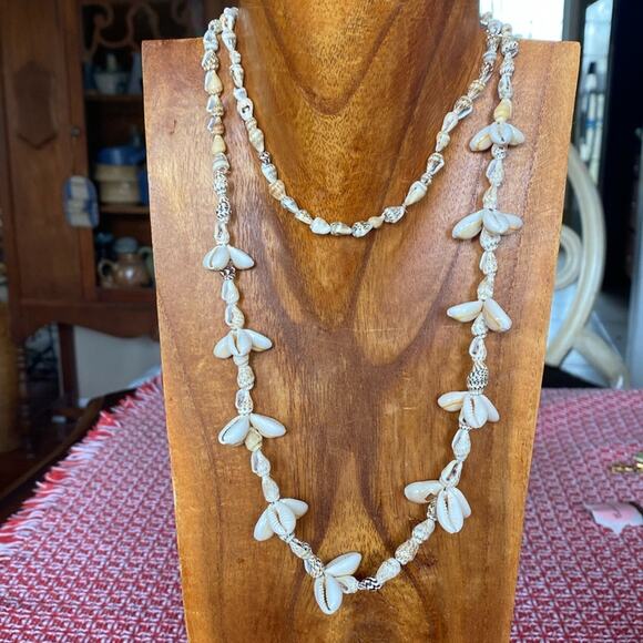 Vintage | Jewelry | Vintage 7 Inch Single Strung Cowrie Necklace | Poshmark